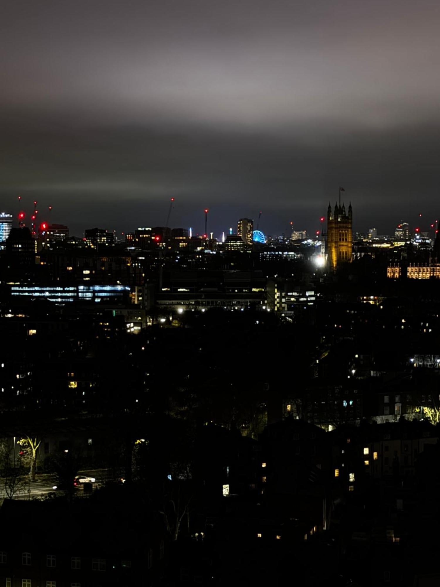 Spacious Two Bed Apartment With Glorious Views Of Prime London Exterior foto